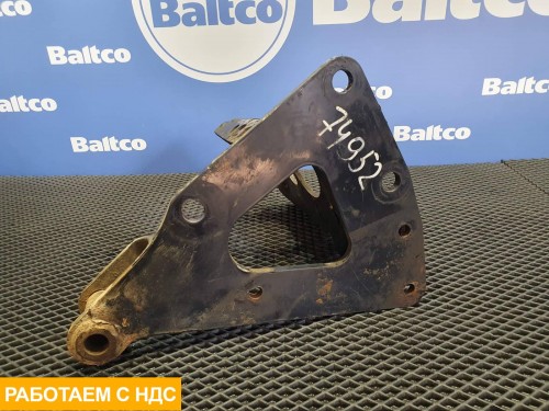 Кронштейн бампера правый